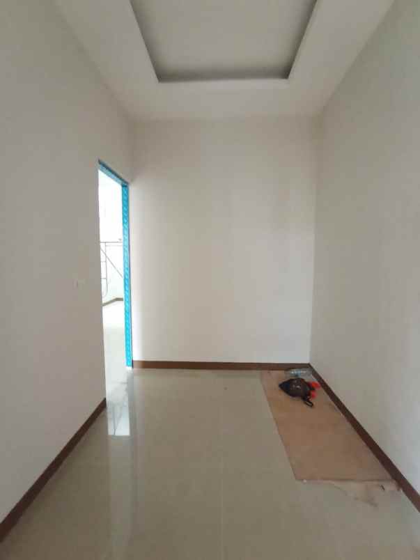 dijual rumah jl babatan