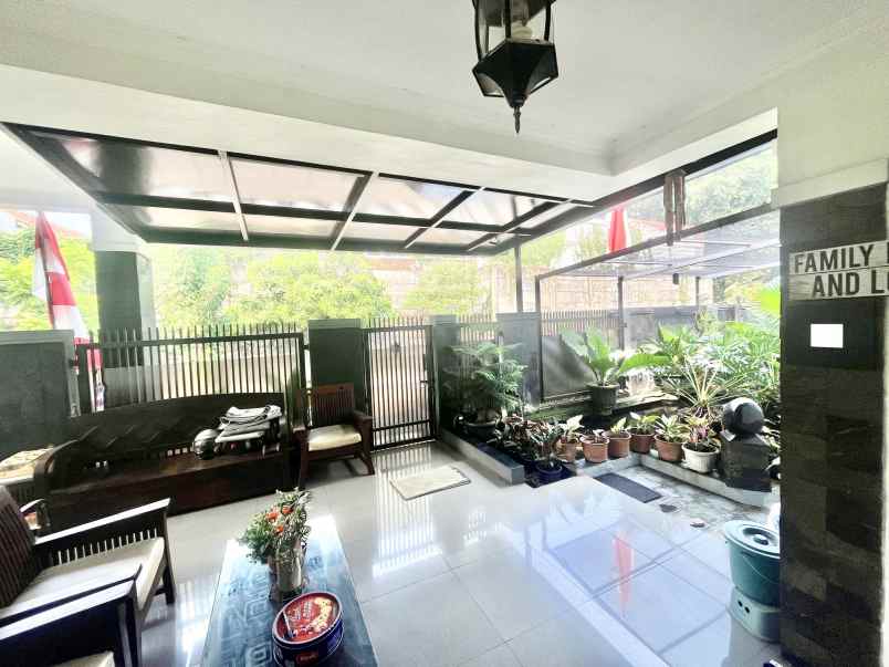 dijual rumah jl bunga sakura xvi blok v