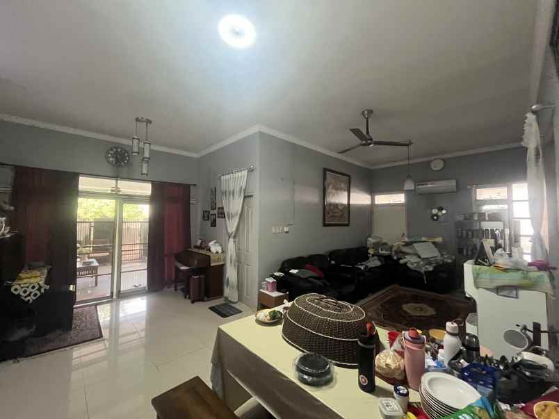 dijual rumah jl bunga sakura xvi blok v