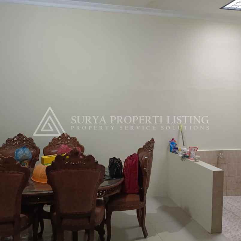 dijual rumah jl bustamam wijaya kusuma