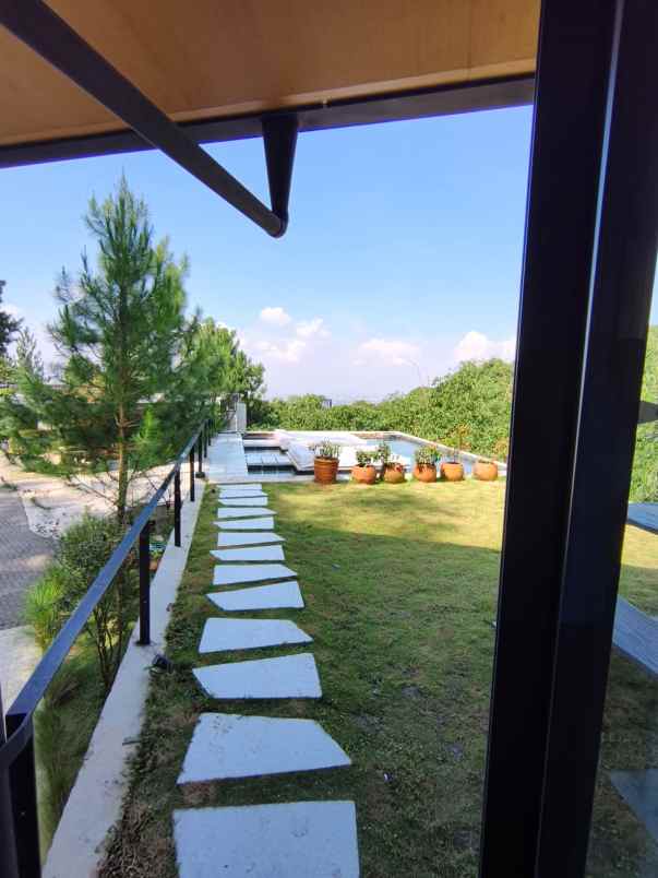 dijual rumah jl ciburial dago bandung utara