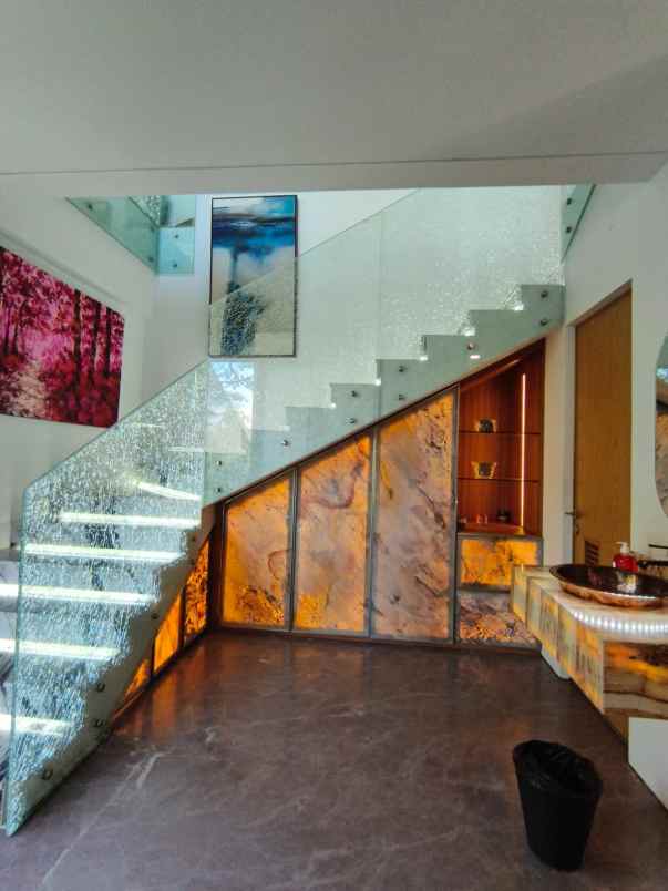 dijual rumah jl ciburial dago bandung utara