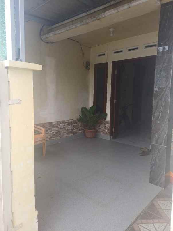 dijual rumah jl cipta karya