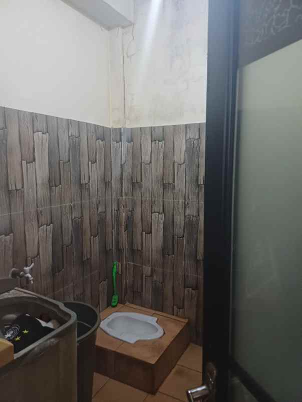 dijual rumah jl cipta karya