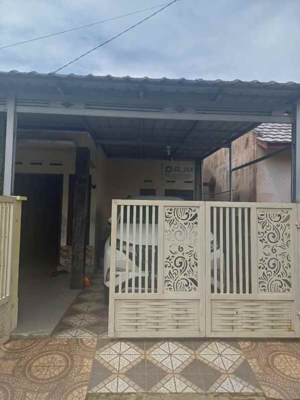 dijual rumah jl cipta karya