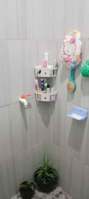 dijual rumah jl flamboyan ii