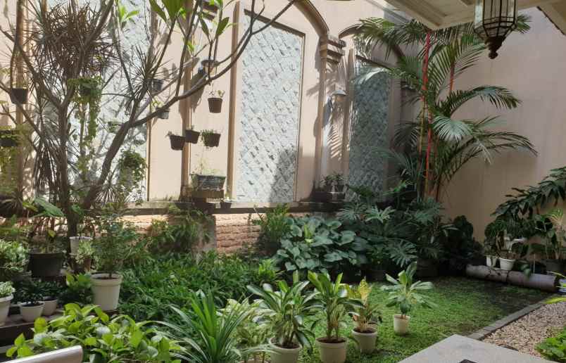 dijual rumah jl galaxi klampis asri