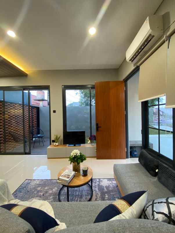 dijual rumah jl h asnawi beji depok