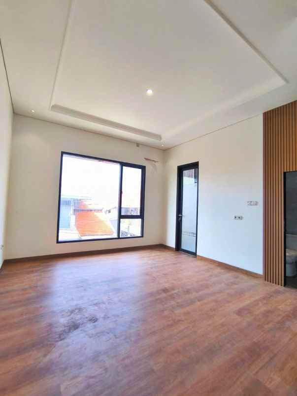 dijual rumah jl ikan rawamangun jakarta