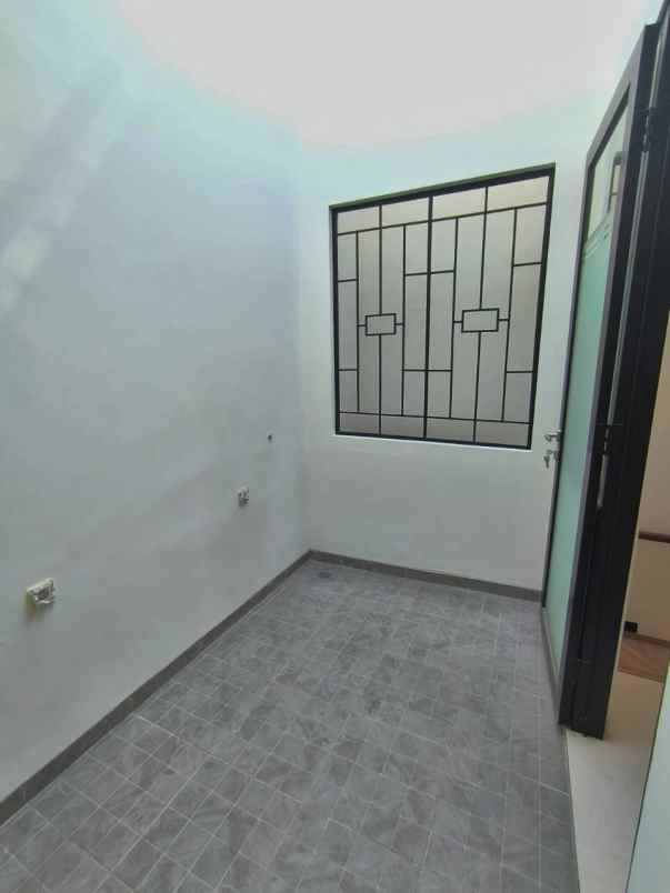 dijual rumah jl ikan rawamangun jakarta