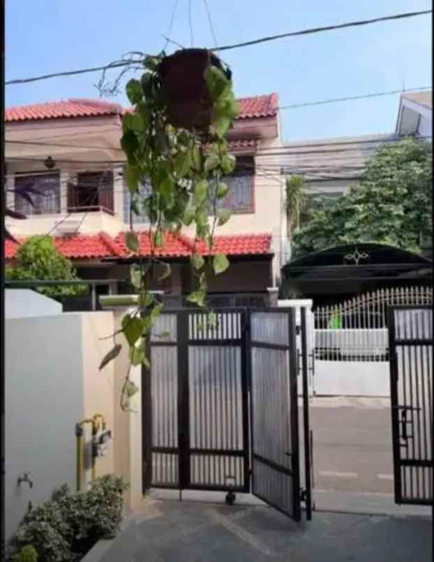 dijual rumah jl ikan rawamangun jakarta