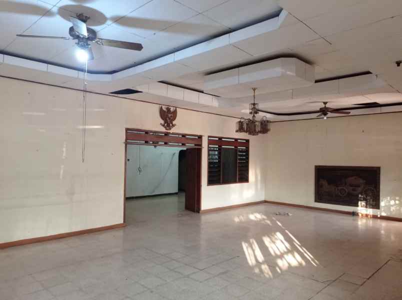 dijual rumah jl jadi kedungrejo