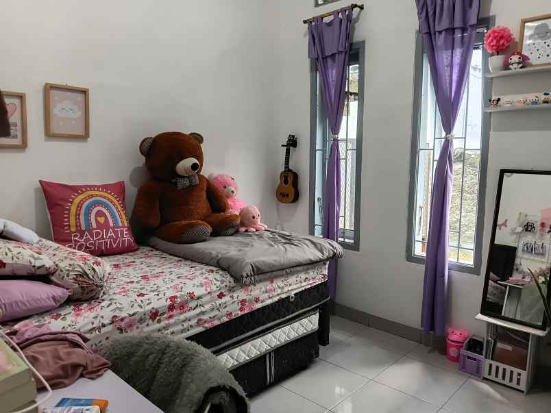 dijual rumah jl kamarung