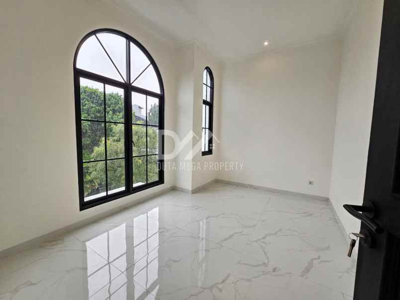 dijual rumah jl kasuari bintaro