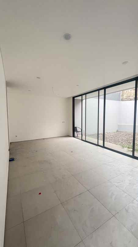 dijual rumah jl kelapa kuning