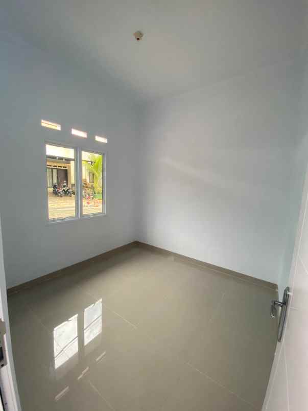 dijual rumah jl kemang 1 belakang waterpark