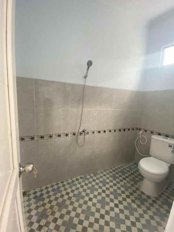 dijual rumah jl kemang 1 belakang waterpark