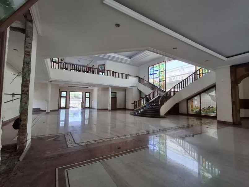 dijual rumah jl kertajaya indah gebang