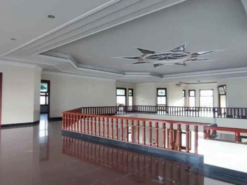 dijual rumah jl kertajaya indah gebang