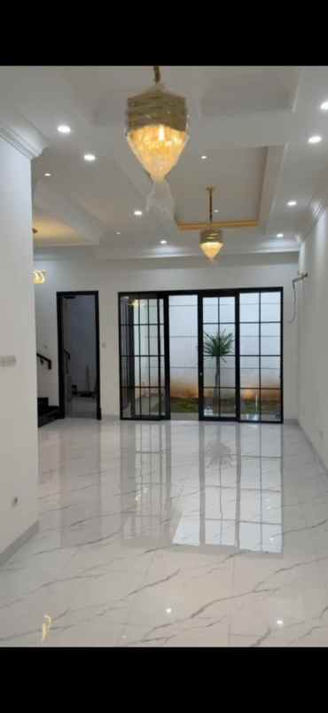 dijual rumah jl komplek perumahan