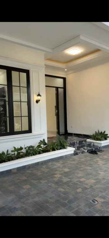 dijual rumah jl komplek perumahan