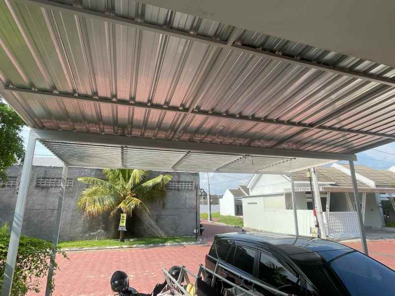 dijual rumah jl parangtritis sewon