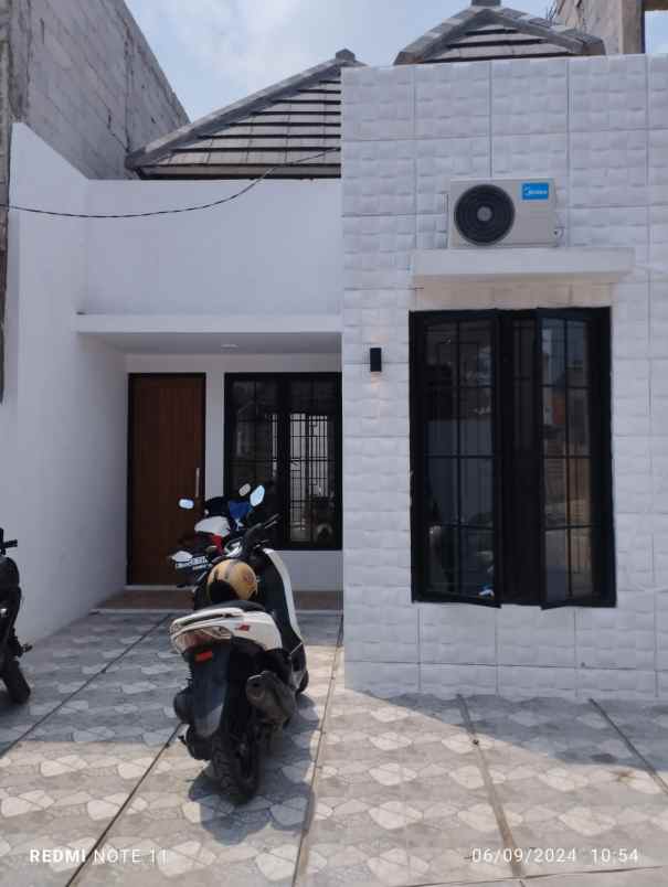 dijual rumah jl pondok kelapa duren