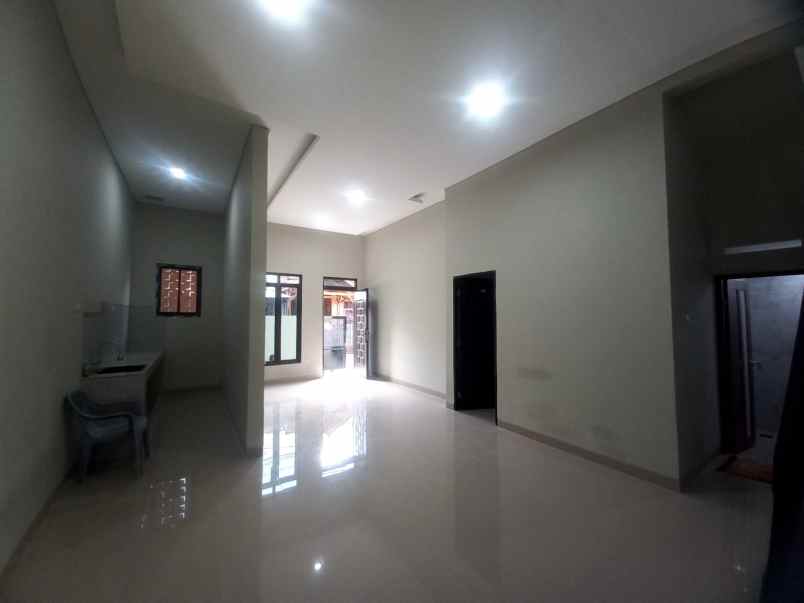 dijual rumah jl pondok kelapa duren