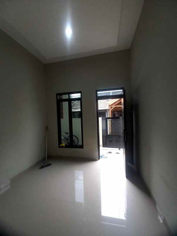 dijual rumah jl pondok kelapa duren