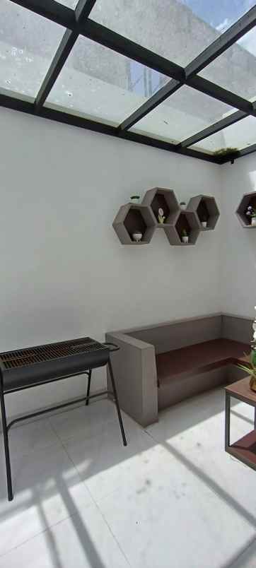 dijual rumah jl rawalumbu bekasi barat