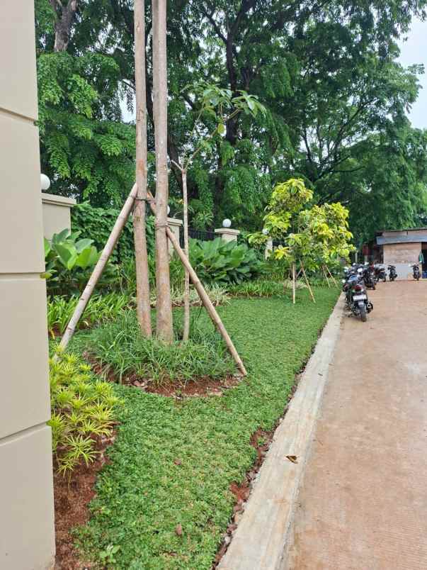 dijual rumah jl rawalumbu bekasi barat