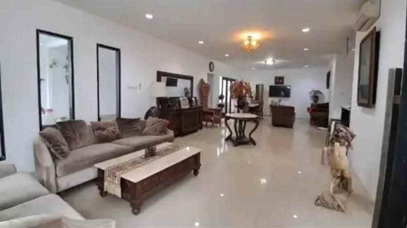 dijual rumah jl raya mampang prapatan