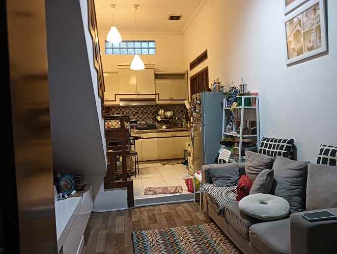 dijual rumah jl raya serpong teras