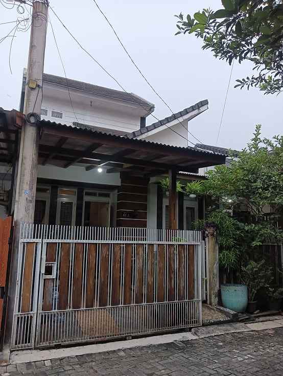 dijual rumah jl raya serpong teras