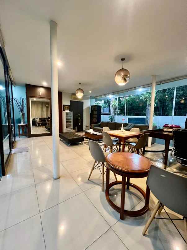 dijual rumah jl wijaya