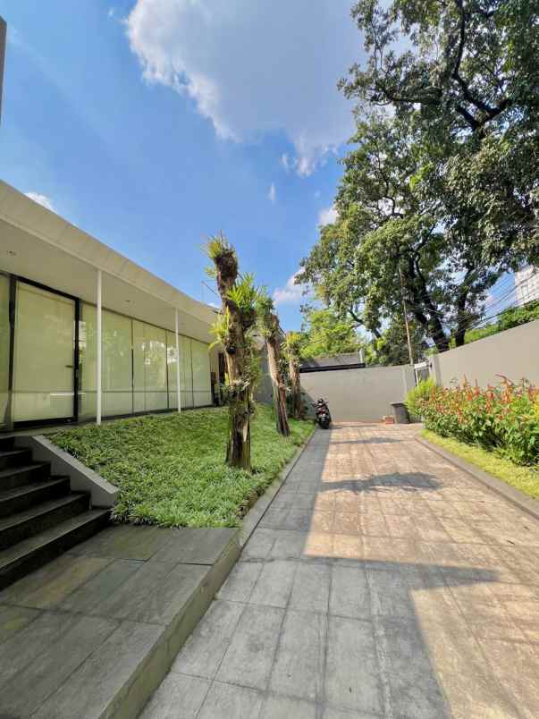 dijual rumah jl wijaya