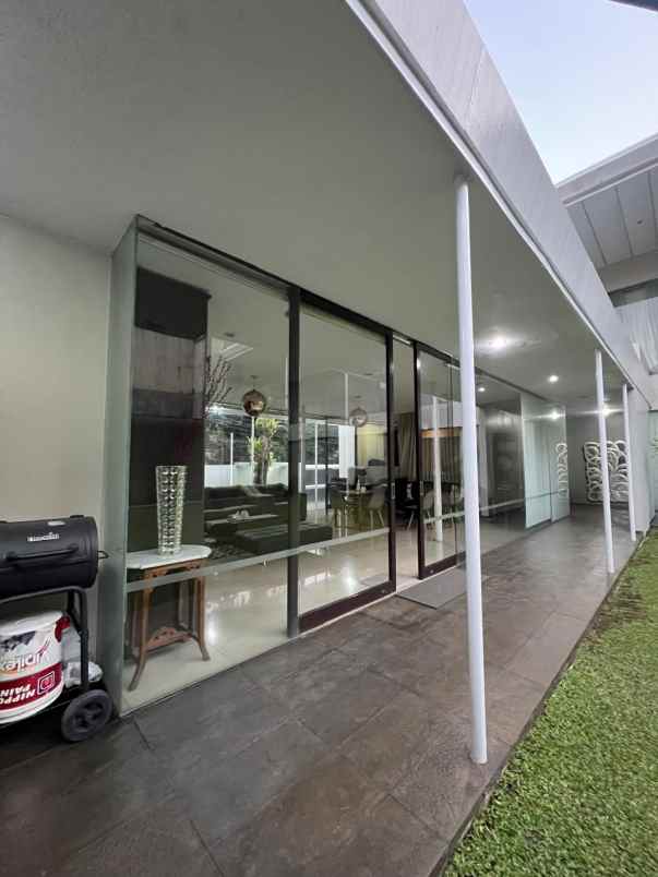 dijual rumah jl wijaya