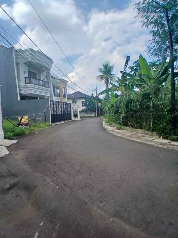 dijual rumah jln moh kahfi 1