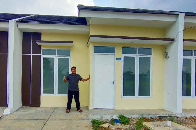 dijual rumah jln raya bojong