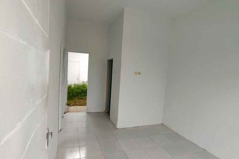 dijual rumah jln raya bojong