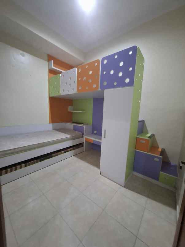 dijual rumah kadisoka