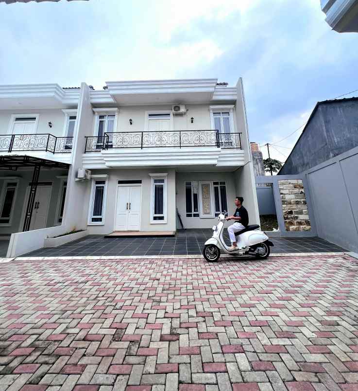 dijual rumah kalimulya cilodong