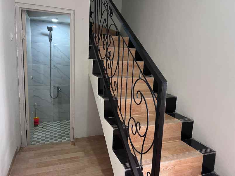 dijual rumah kalimulya cilodong