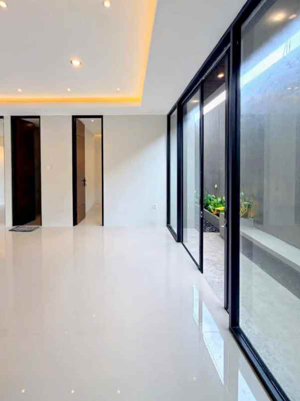 dijual rumah kaliurang km 14