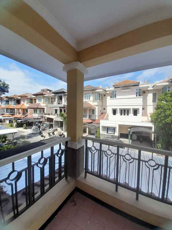 dijual rumah kantor graha asri ngagel