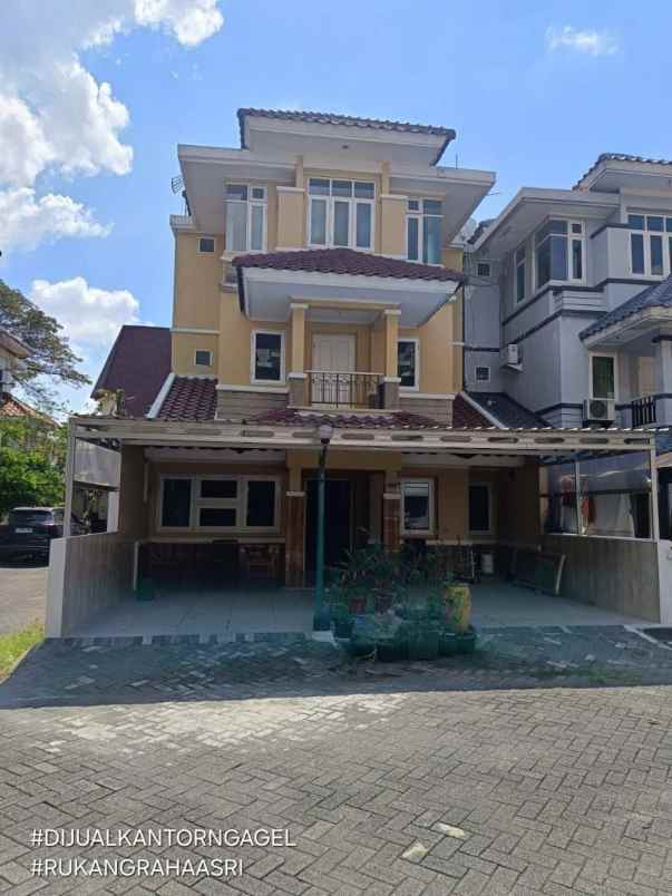 dijual rumah kantor graha asri ngagel