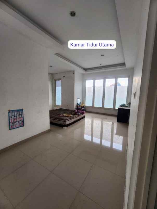 dijual rumah karah agung jambangan