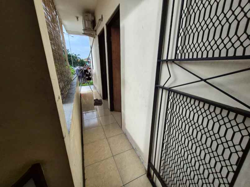 dijual rumah karah surabaya