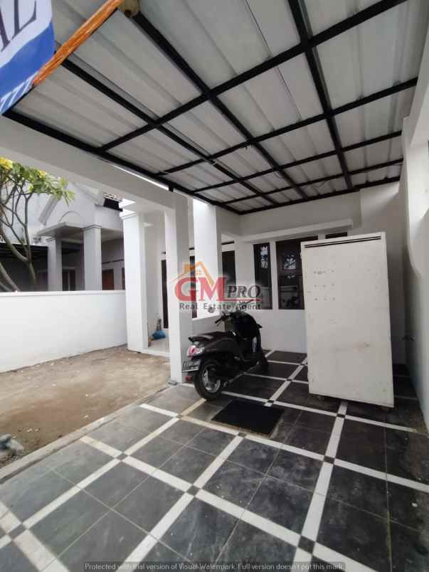 dijual rumah kawaluyaan indah