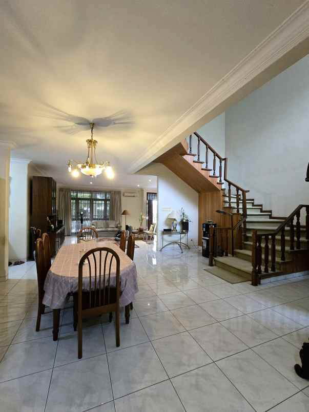 dijual rumah kayu putih jaktim